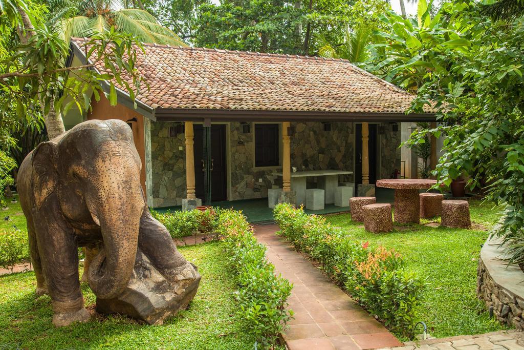 Villa Pinnawala Bagian luar foto