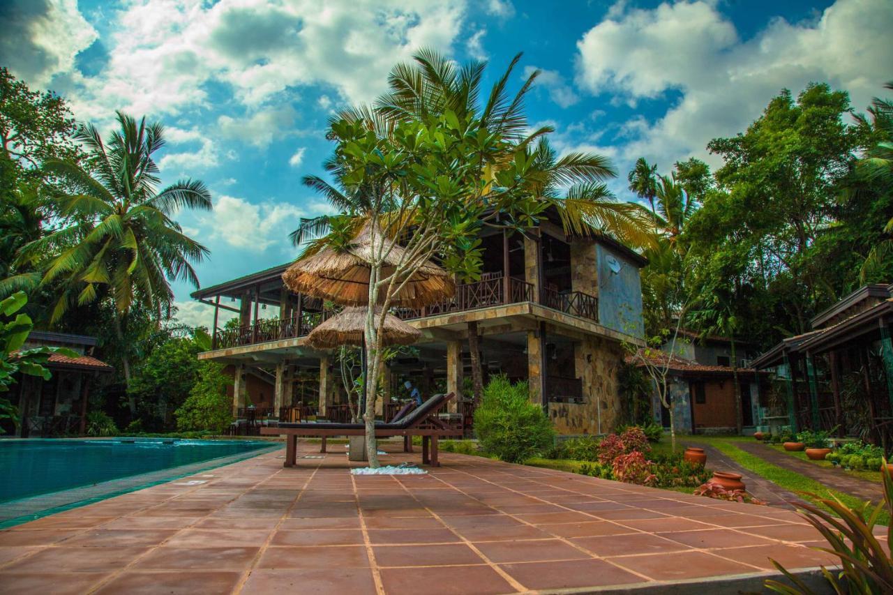 Villa Pinnawala Bagian luar foto